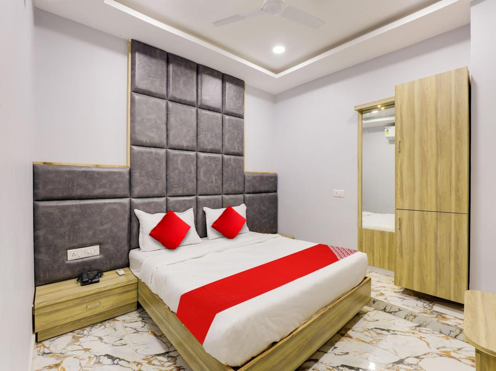 Hotel Krishna Ahmedabad Exterior foto