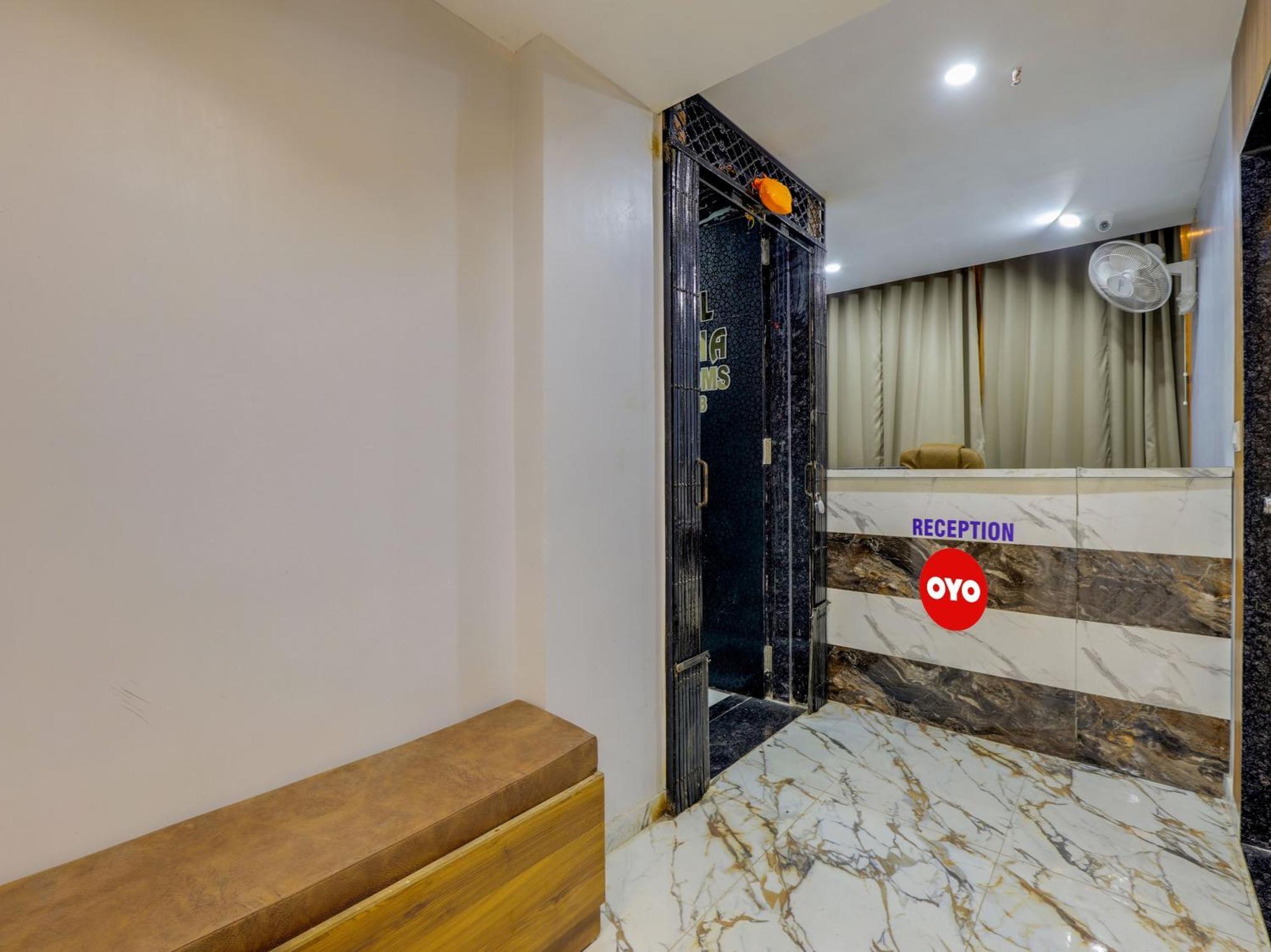 Hotel Krishna Ahmedabad Exterior foto